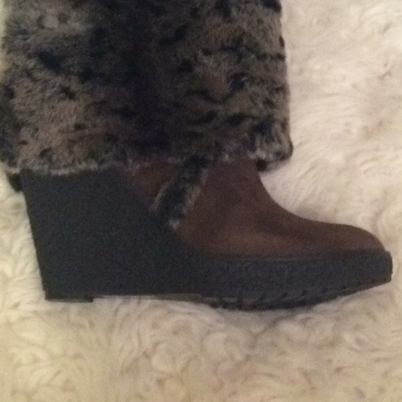 🌻 🎉Host Pick🎉 Colin Stuart Wedge Boots • 🌻 - Picture 6 of 8